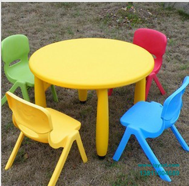 儿童桌椅